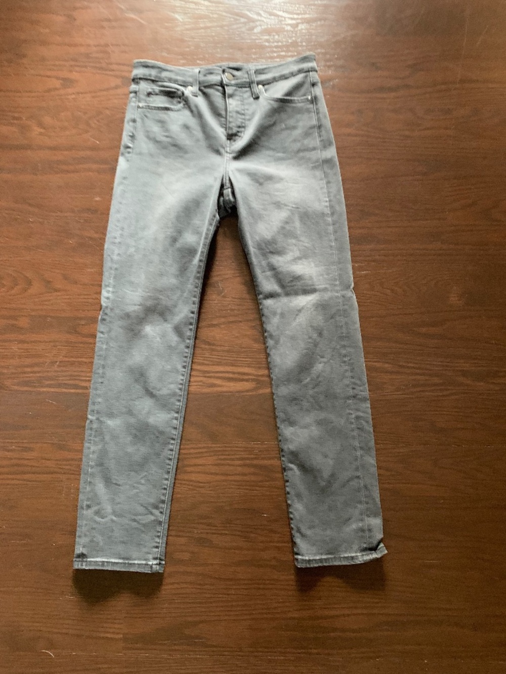 Uniqlo ladies stretch denim pant.